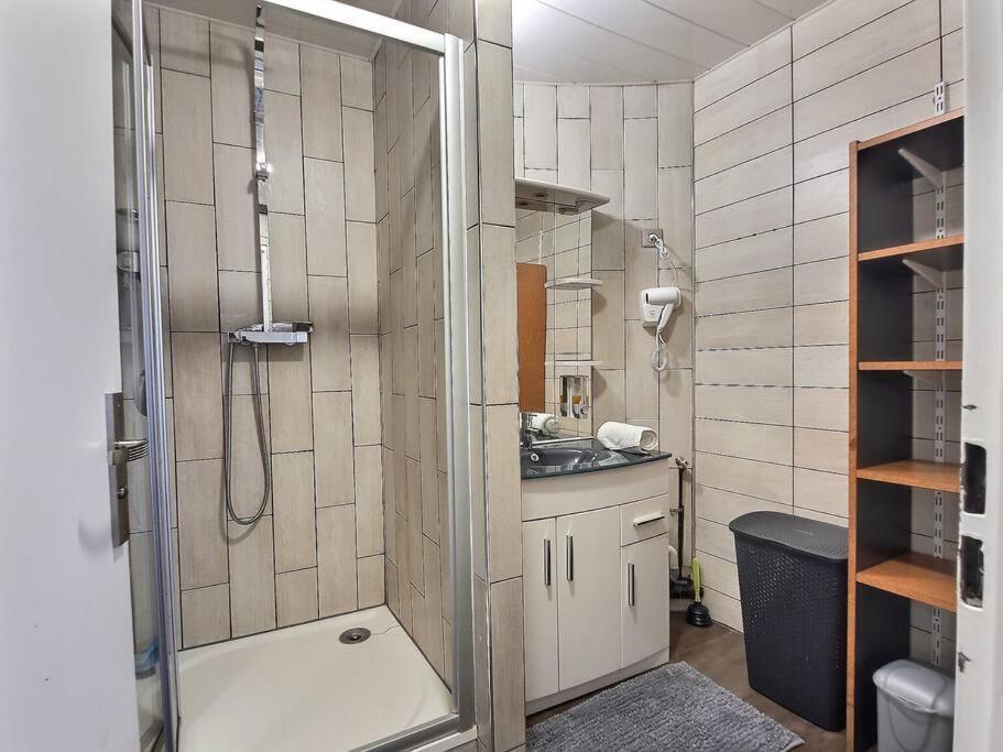 Le Cosy Wiener *Paris*Gare A 300 M*Disneyland* Champs-Sur-Marne Buitenkant foto
